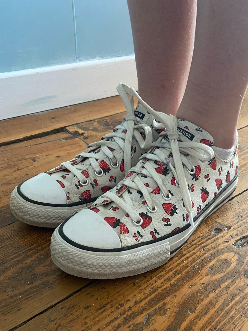 Limited edition Converse Low Top Sneakers - strawberry and cherry